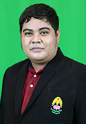 นายพนม เรียนงาม