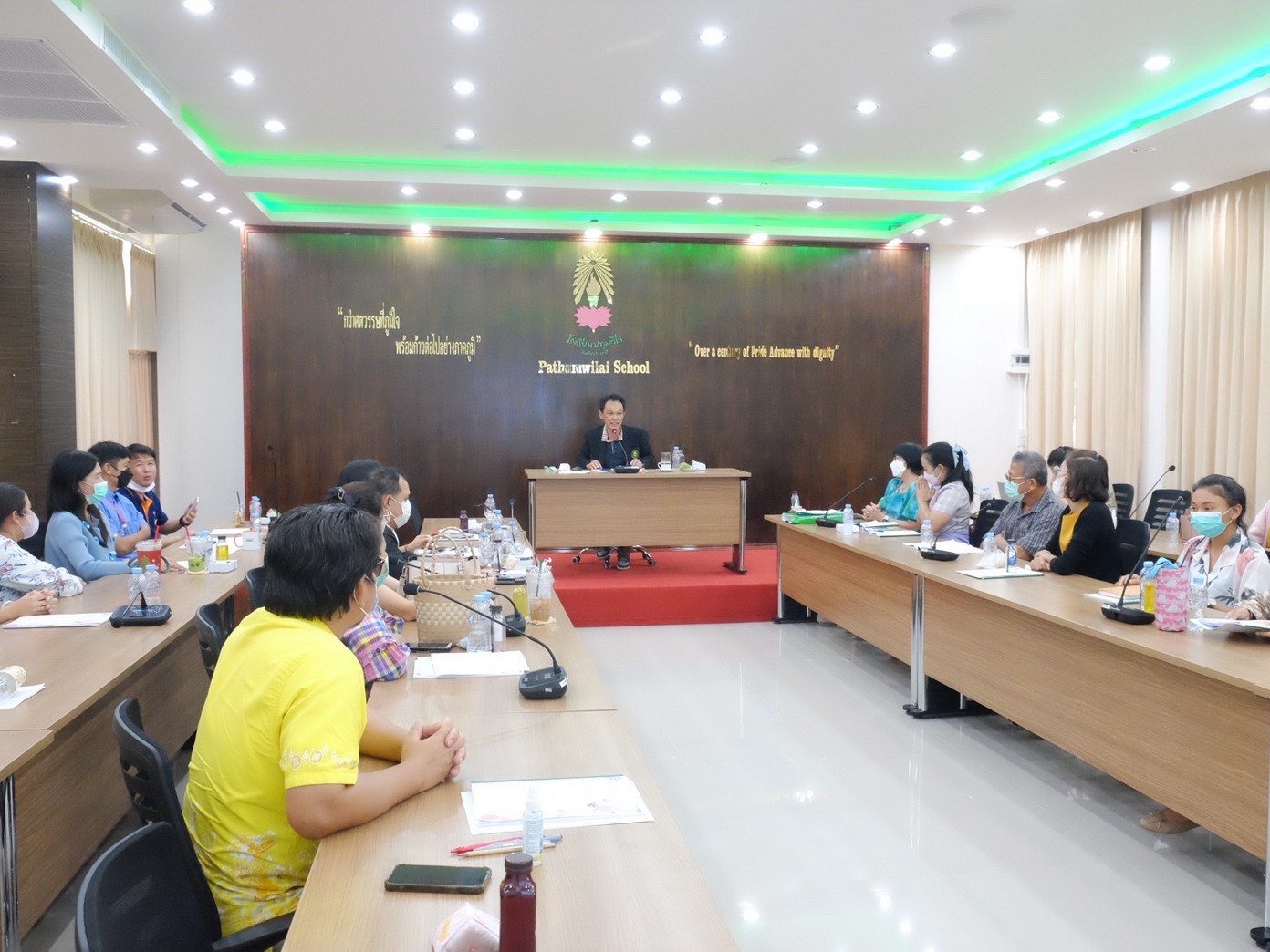 LINE_ALBUM_21265_221205_21